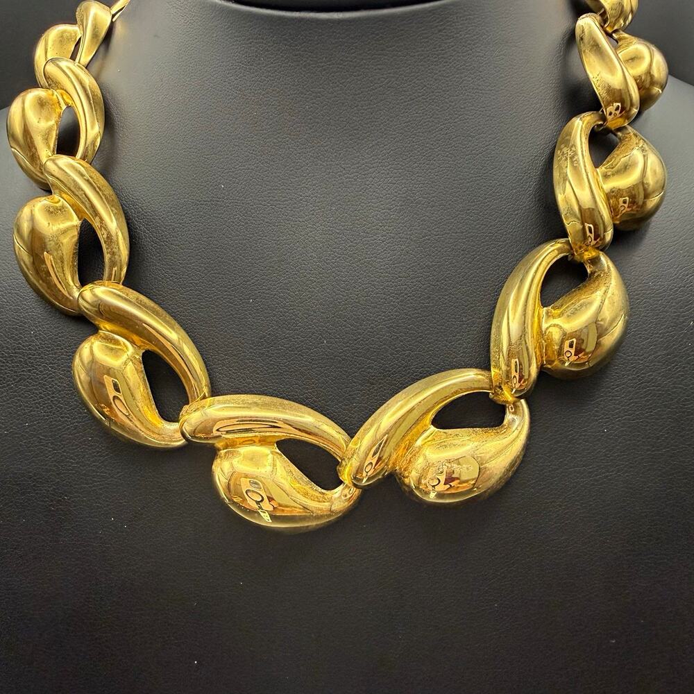 Vintage Chunky Gold Tone Teardrop Link Collar Necklace Puffy Chain Toggle Clasp